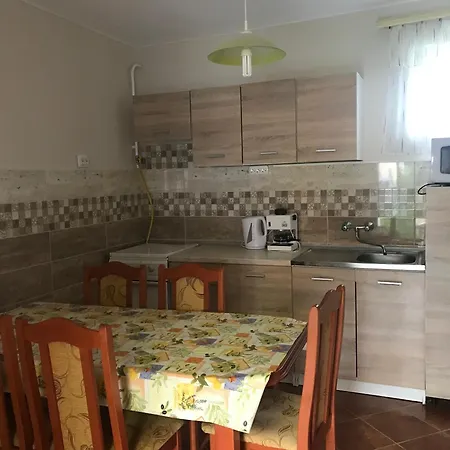 Erika-vendeghaz * Poroszló